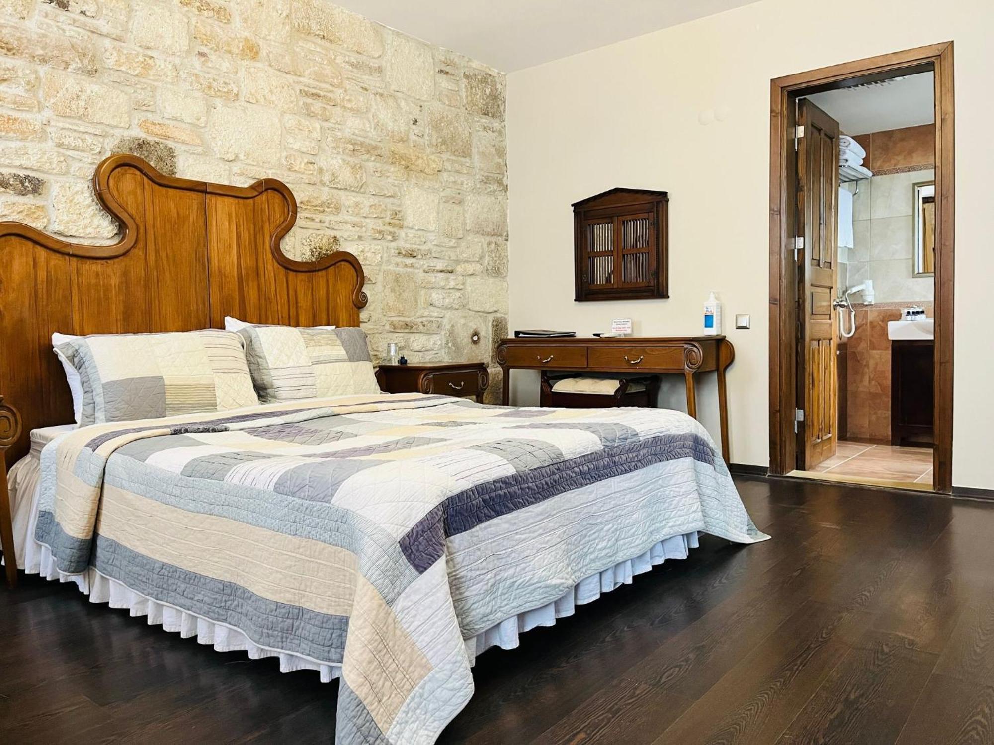 Griffon Hotel ينيفوتشا المظهر الخارجي الصورة